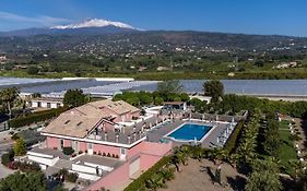 Dipladenia Garden Country Resort